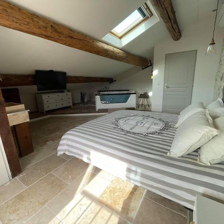 Appartement De Charme Sud Luberon Classe 4 Etoiles Puyvert Exterior foto